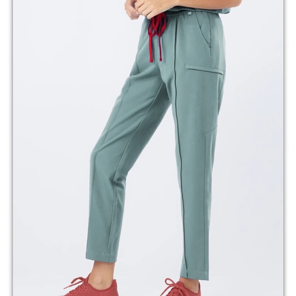 🌱Mediclo Bottle Edition Stone Blue/ Green Scrub set Sal top Sicily bottom XXS - Picture 2 of 8